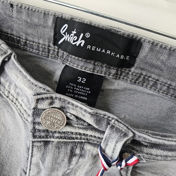 Skinny Fit Men's Gray Shorts with Stretch Size 32 - Picture 9 of 14